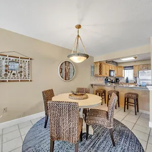 On The Gulf 403 - Is A Beautiful Front With A Great View Of The Gulf Holiday home Destin